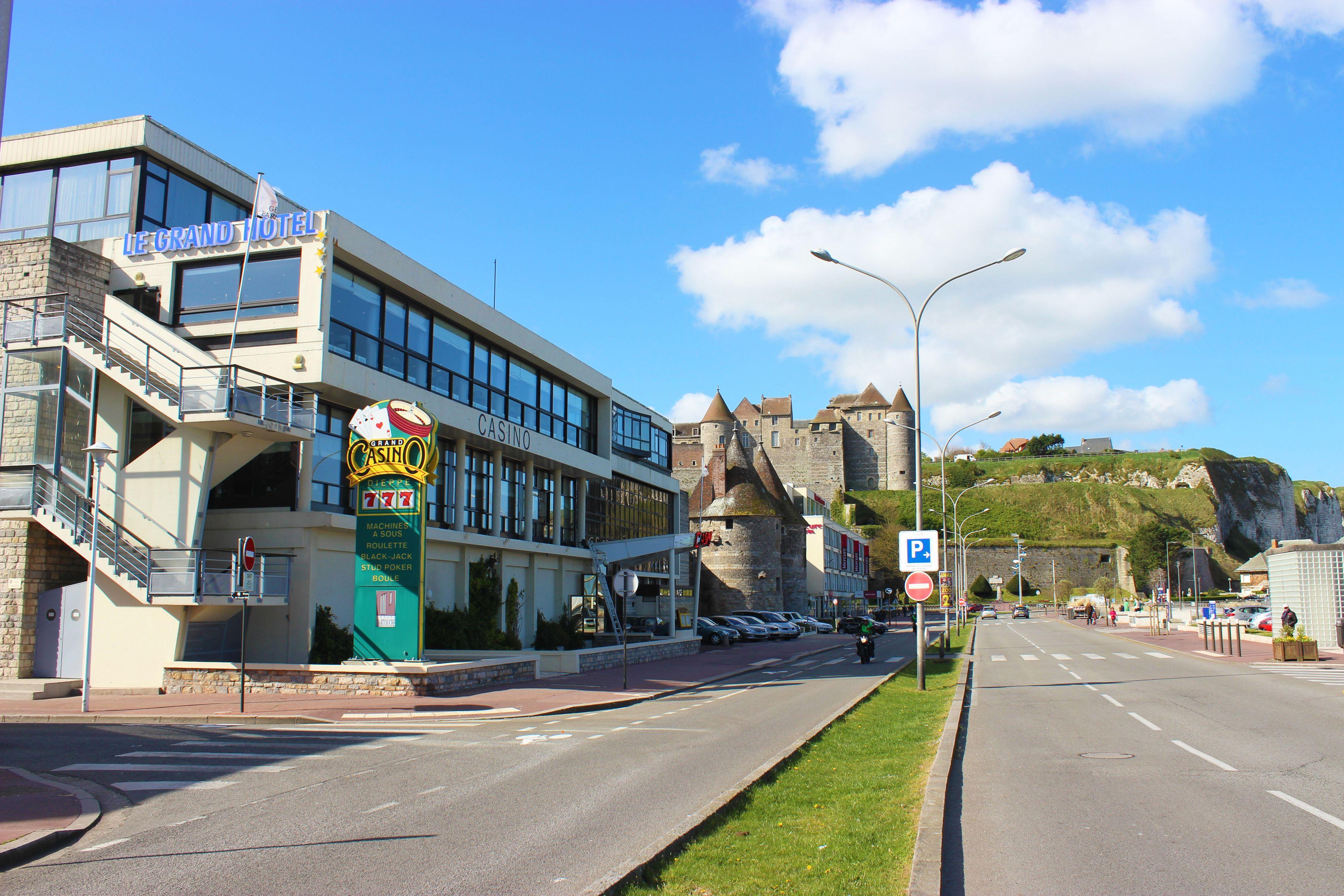 5 Hôtels Couples Incontournables près du Pont Colbert à Dieppe